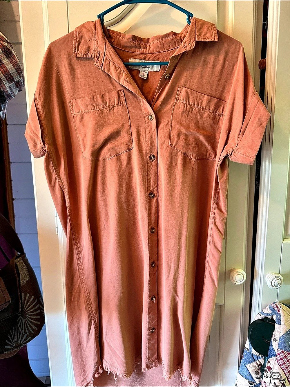 Thread & Supply Button Front Frayed Hem Top in Pink Size XS
